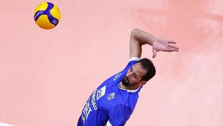 Minas rescinde contrato com Maurício Souza