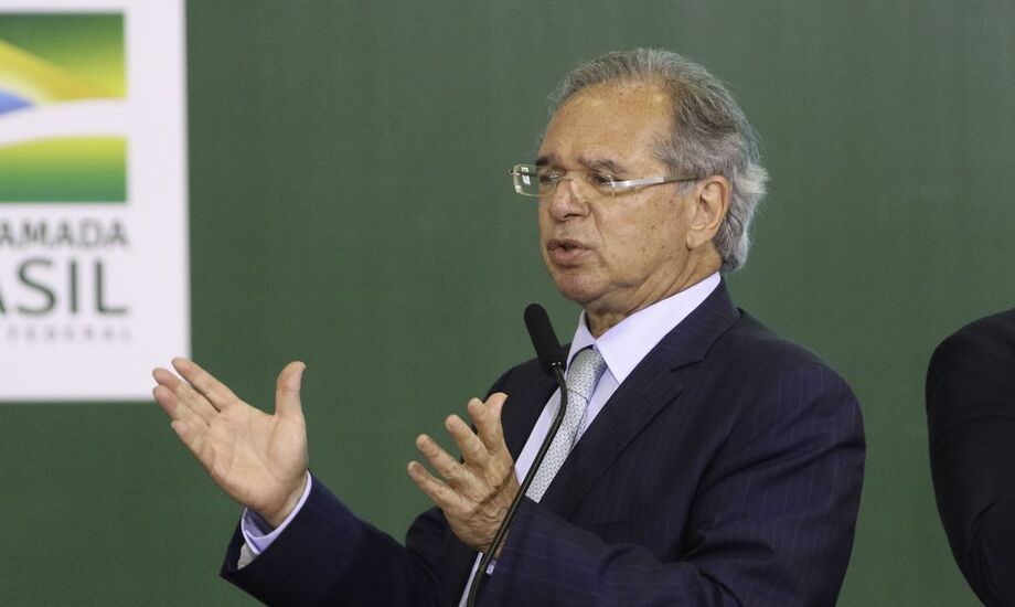 Para o ministro, a alta de mais de 6% nas ações da Petrobras nesta segunda-feira é resultado da entrevista em que o presidente Jair Bolsonaro disse estudar um projeto de lei que permitiria a venda de ações da estatal nas mãos da União
