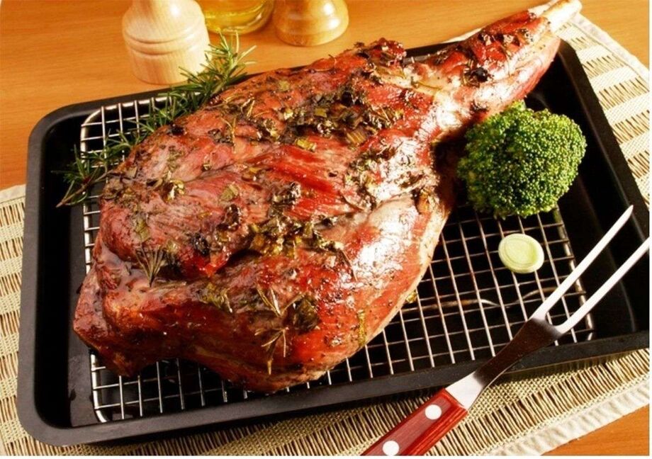 Pernil de carneiro assado sem segredo