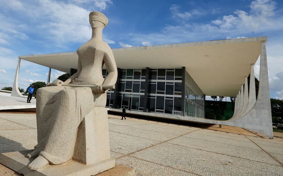 Na avaliação de membros do STF e do TCU, a manobra teria o objetivo de beneficiar grandes empresários do setor de gás, às custas de todos os consumidores de energia elétrica
