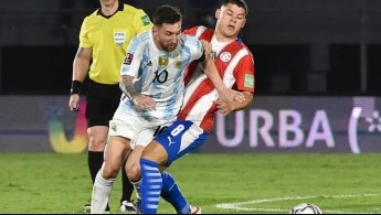 O empate deixou os argentinos com 19 pontos, bem perto de confirmar a sua vaga. O Paraguai continua em sexto lugar, com 12 pontos