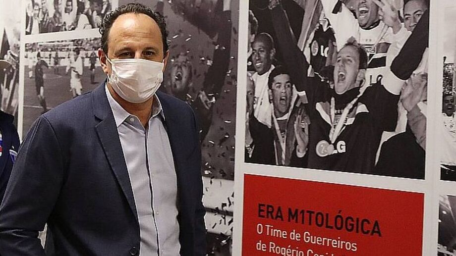 Rogério Ceni volta ao Morumbi e é o novo técnico do São Paulo
