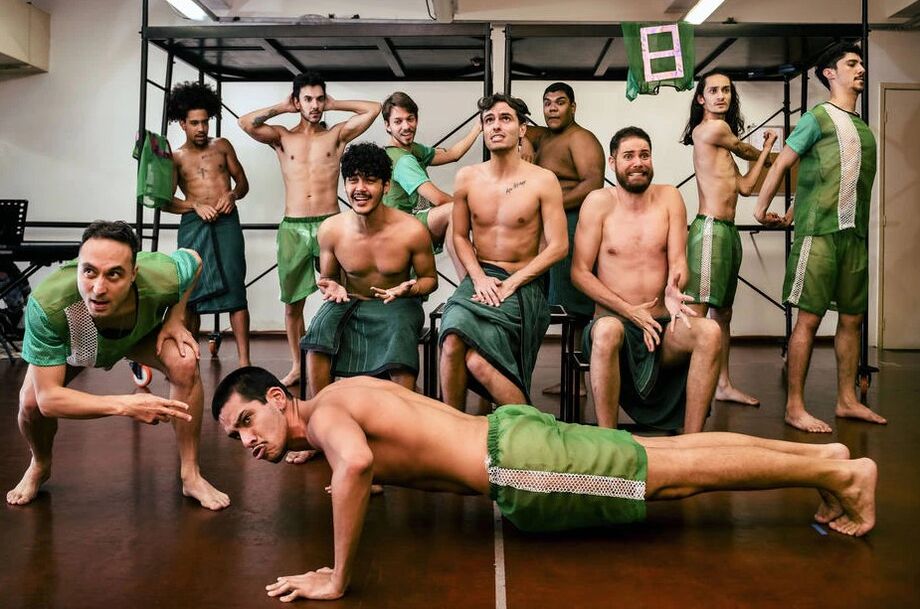 Elenco do musical 'Naked Boys Singing!', de Robert Schrock dirigido por Rodrigo Alfer