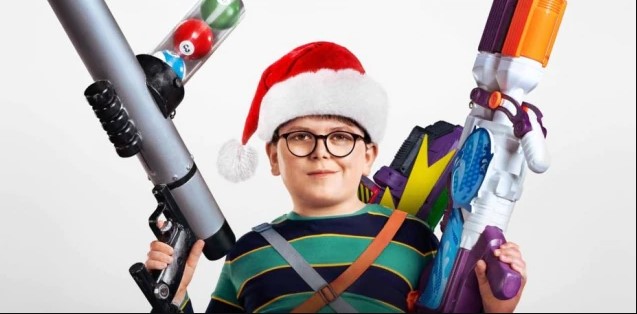 Archie Yates como Max em 'Esqueceram de Mim no Lar Doce Lar'
