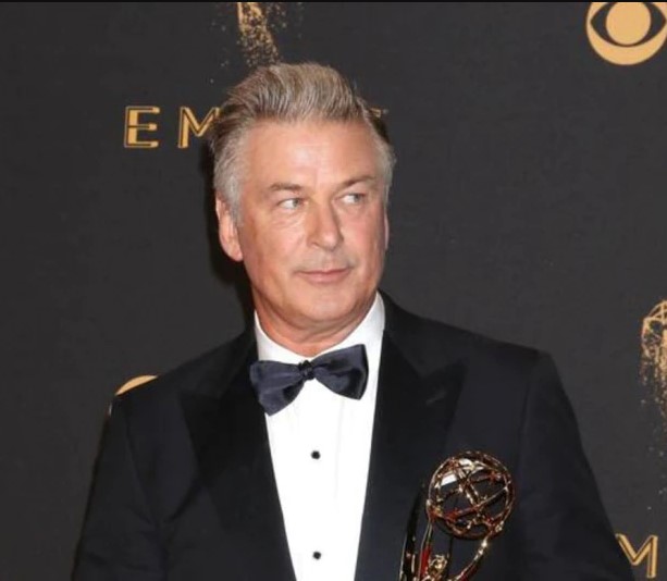 Alec Baldwin disparou tiro acidentalmente e matou diretora em set