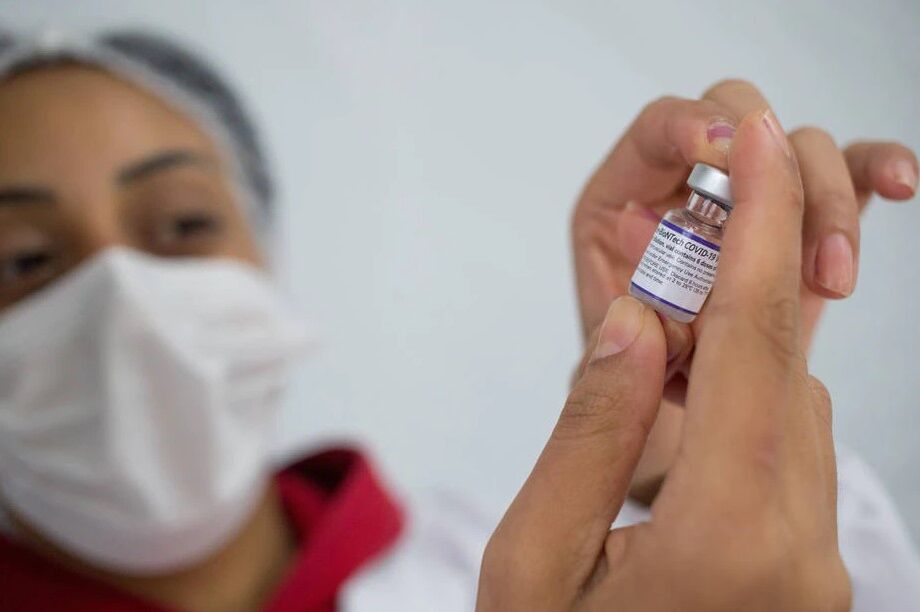 Pfizer pedirá liberação de vacina contra covid para crianças à Anvisa