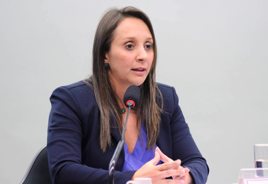Deputada federal Renata Abreu, presidente nacional do Podemos