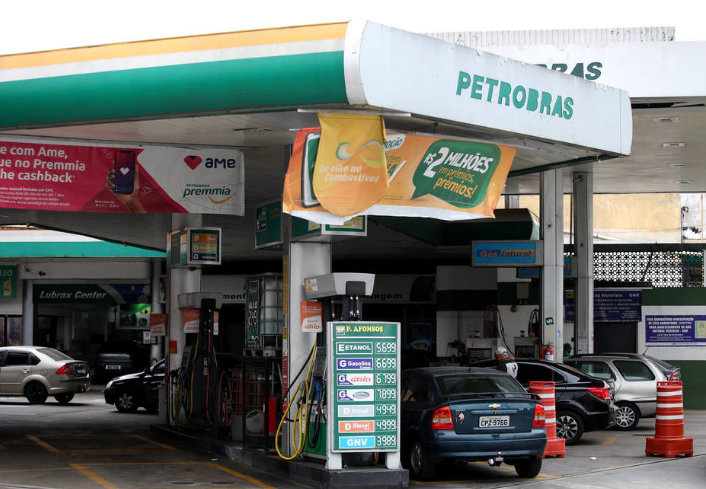 Segundo associação, preço do óleo diesel nos postos reflete a bandeira à qual cada um está atrelado