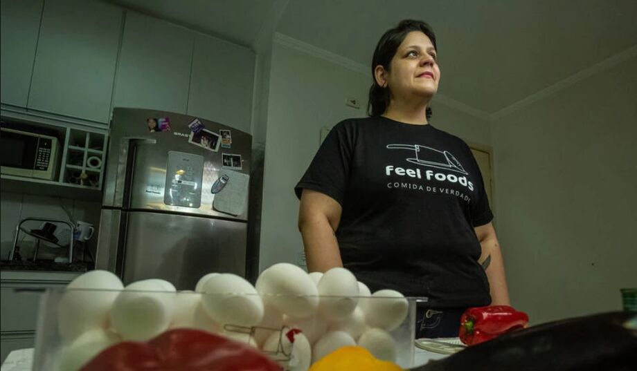 A microempresária Aline de Marche vai primeiro às compras, depois desenvolve o cardápio de refeições que vai vender