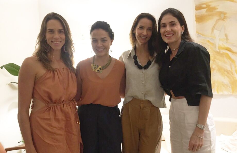 As amigas pensaram em reunir mulheres interessadas não apenas em moda, mas em tudo que gira em torno do estilo de vida da mulher contemporânea