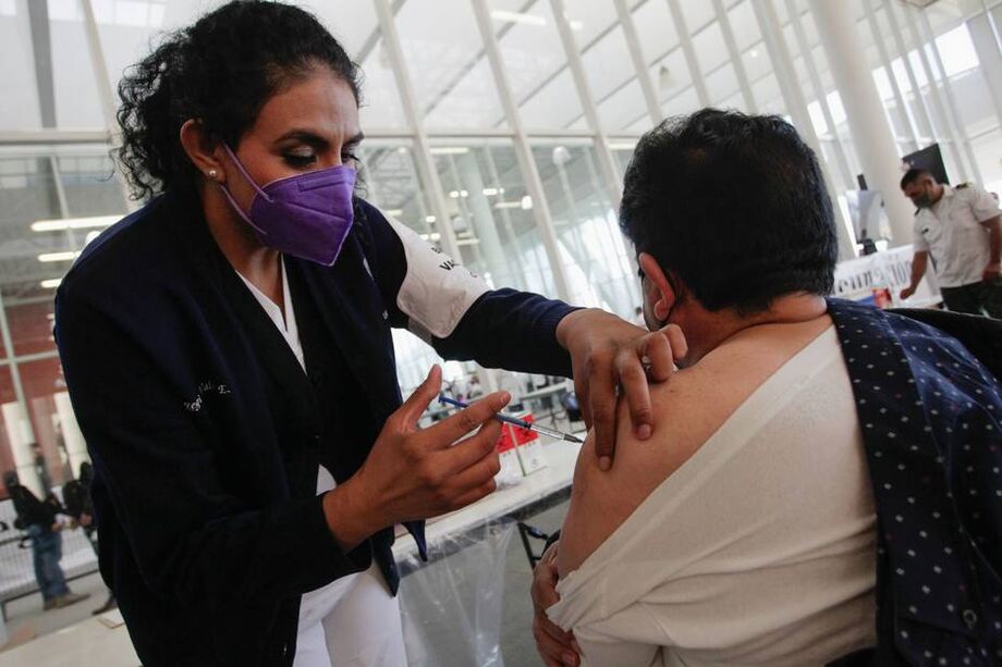 Vacina contra a covid-19 da CanSino é aplicada no México