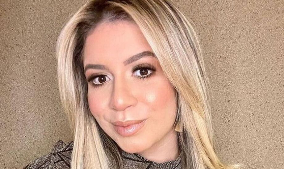 O seu sucesso foi meteórico, principalmente por cantar músicas que falam de amor, traição, e dor de cotovelo