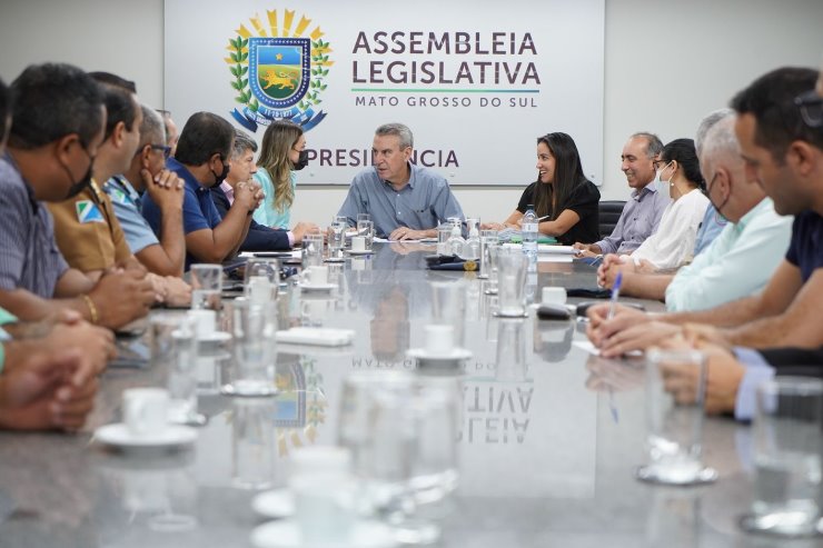 Reuniões com categorias das Polícias Militar e Civil e dos Bombeiros Militares ocorreram na Sala da Presidência
