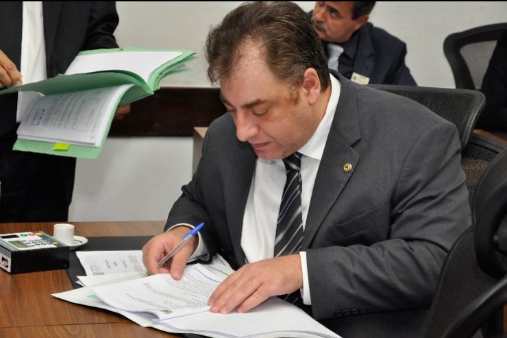 Deputado Neno Razuk (PTB)