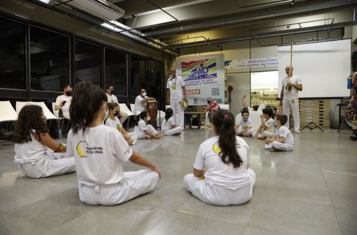 Oficina de Capoeira para Crianças Brincadeira de Angola