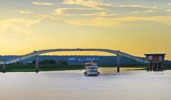 Captação de água no rio Paraguai