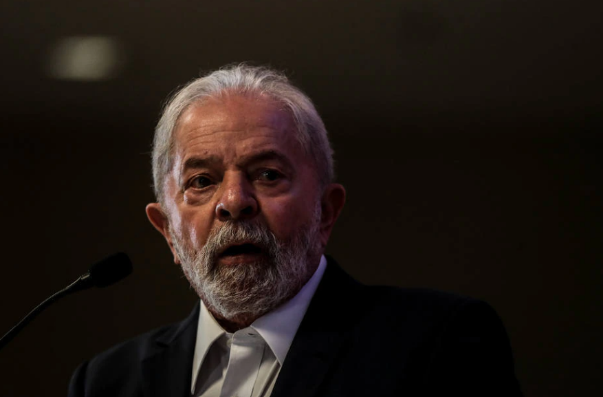 Para aliados, Lula dá 'tiro no pé' ao ser condescendente com ditaduras
