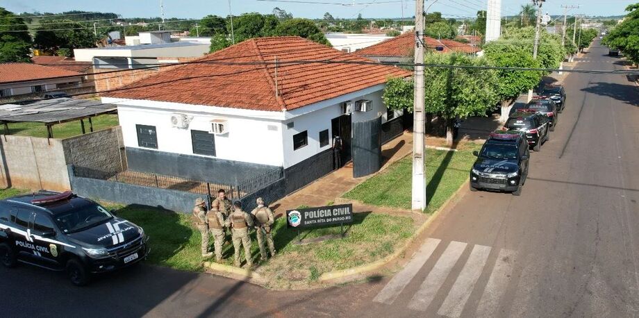 No decorrer da operação foram localizadas grande quantidade de maconha, cocaína e droga sintética K4