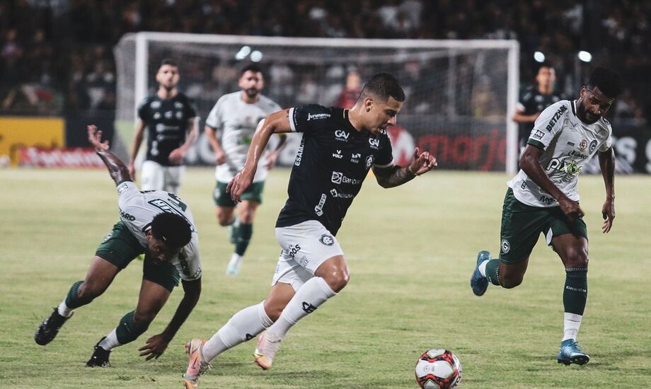 O Goiás derrotou o Remo por 1 a 0 nesta segunda-feira (15), no Baenão, em Belém, pela 36ª rodada da Série B do Campeonato Brasileiro.