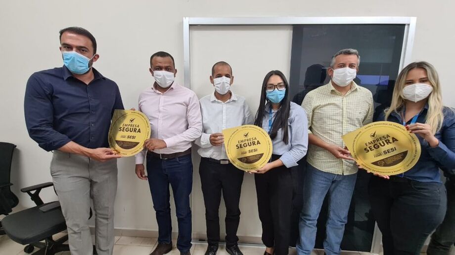 Essas informações são posteriormente validadas por técnicos de Saúde e Segurança do Trabalho (SST) do SESI. Se a empresa atender os critérios do programa, receberá o selo em formato físico e virtual