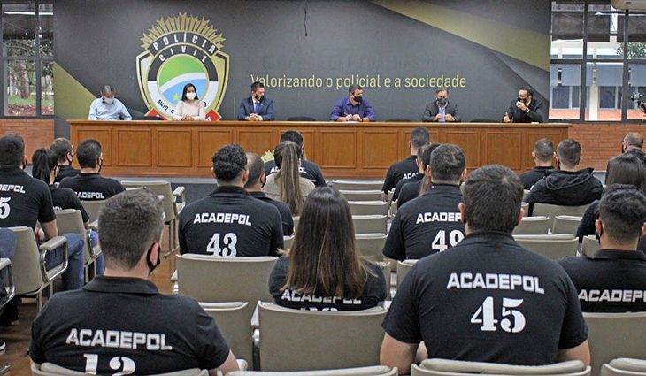 As provas foram destinadas às categorias funcionais de Perito Oficial Forense (Perito Criminal e Perito Médico-legista) e Delegado da Polícia.