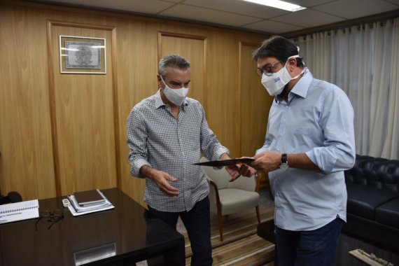 O deputado Paulo Correa e o presidente da Fiems, Sergio Longen