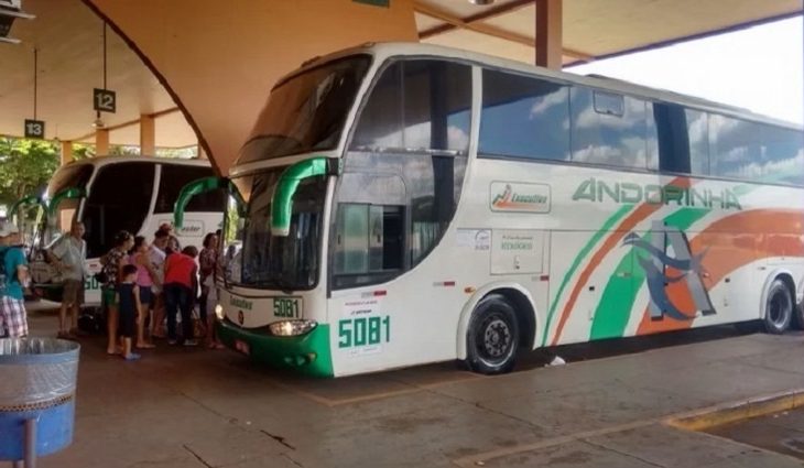 O Procon alerta que a empresa prestadora do serviço é obrigada a informar por escrito a recusa na reserva da passagem