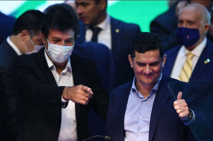 Luiz Henrique Mandetta, aparece ao lado do juiz Sérgio Moro; ex-ministro da Saúde é apontado como opção da terceira via.