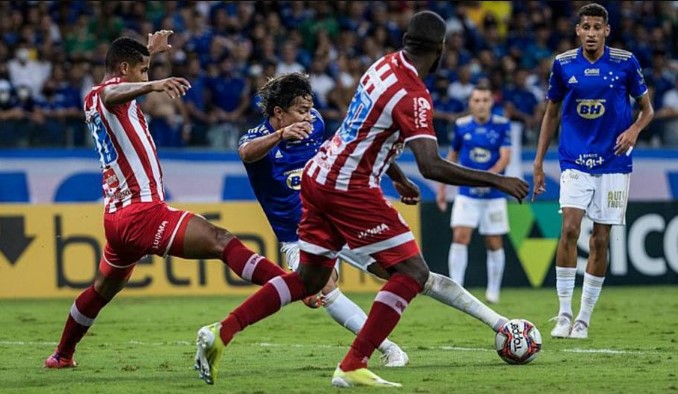 Com o empate com o Náutico, o Cruzeiro fica com 48 pontos na 11ª posição