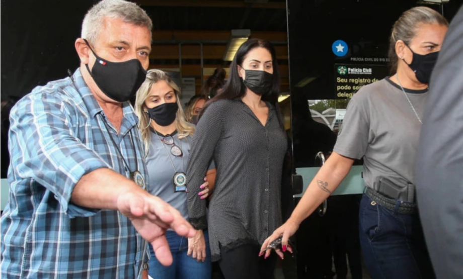 Polícia afirma que Monique Medeiros protegeu assassino do filho.