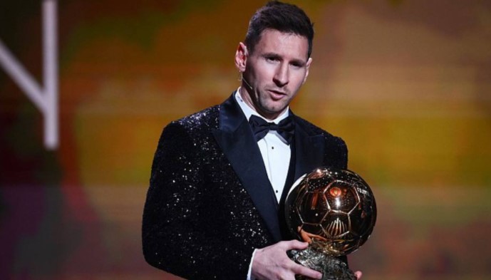 Messi fatura a Bola de Ouro pela sétima vez na carreira