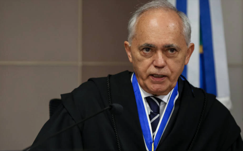 O ministro do Tribunal de Contas da União, Raimundo Carreiro, escolha dele para a embaixada tem o objetivo de abrir espaço para que o governo tenha maior interlocução com o órgão