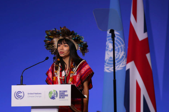 Txai Suruí foi a única brasileira a falar na abertura da Cúpula do Clima (COP-26)