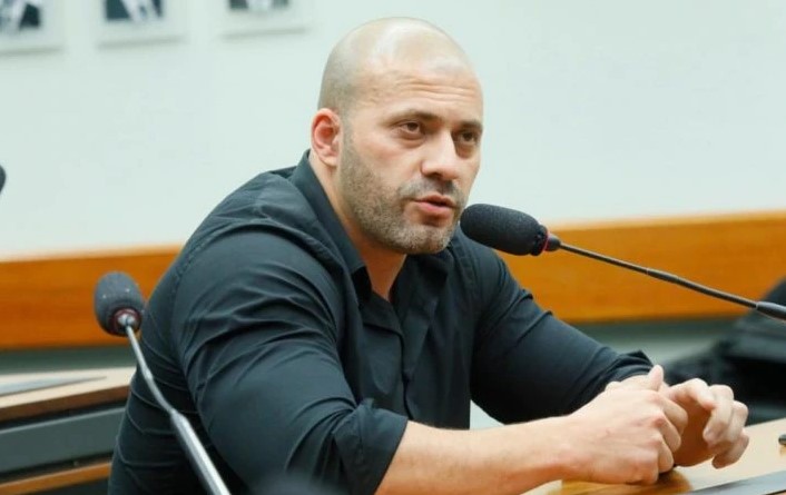 Na reunião de posse, Silveira disse que os policiais militares são perseguidos e que ele mesmo foi preso de forma arbitrária