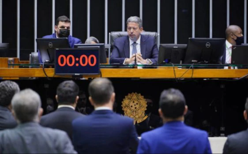 PEC dos precatórios foi aprovada em primeiro turno com 312 votos na Câmara.