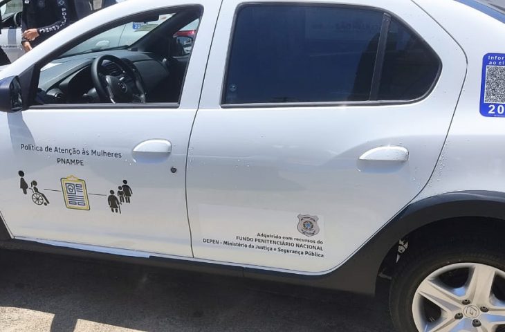Veículo adaptado para transporte de internas gestantes