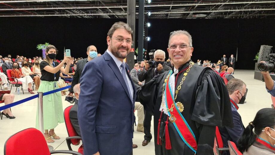 De acordo com o presidente do Tribunal de Justiça de Mato Grosso do Sul (TJMS), desembargador Carlos Eduardo Contar, as pessoas escolhidas representam ações importantes para Mato Grosso do Sul
