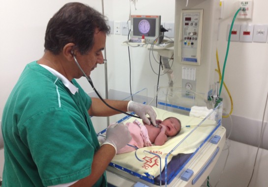 A paralisação do Pronto Socorro Pediátrico será mantida até que seja regularizada a escala médica e o pedido da direção do hospital é que não sejam encaminhados pacientes pediátricos sob o risco de desassistência.