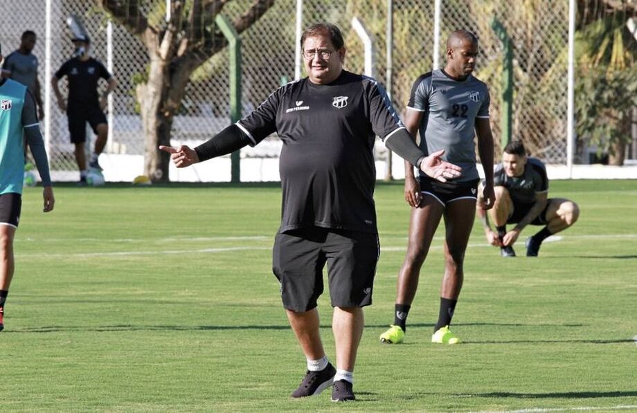 Guto Ferreira, técnico do Ceará