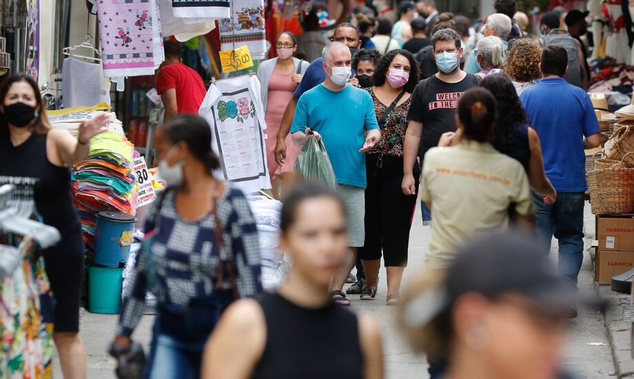 O balanço apontou também 161.344 pacientes em acompanhamento e 21.370.388 recuperados da doença