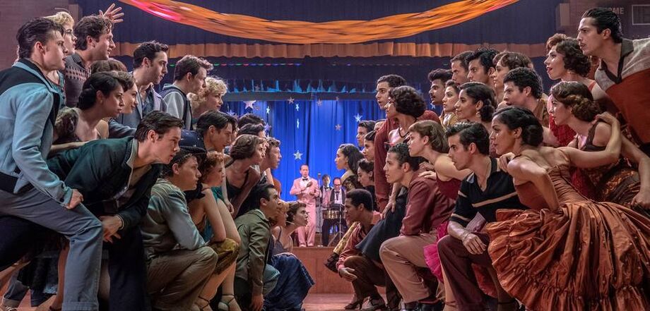 Clássica cena do baile em 'Amor, Sublime Amor: versão de Steven Spielberg estreia nesta quinta-feitra, 9.
