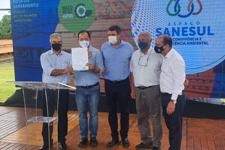Barbosinha reconhece trabalho da Sanesul em entrega de veículos e investimentos no Estado