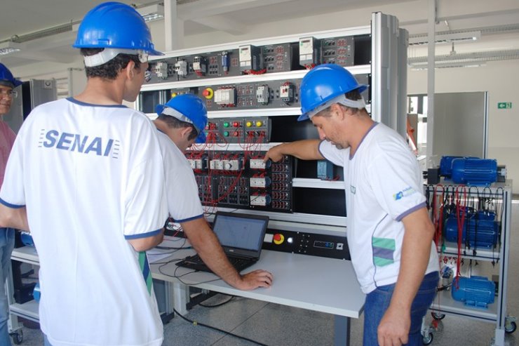 Felipe solicita ao Senai a abertura de cursos profissionalizantes em MS