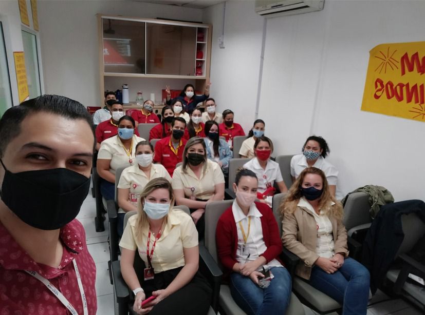 Os Guardiões são os responsáveis por compartilhar as habilidades técnicas e operacionais aprendidas em treinamento para as equipes, esclarecendo possíveis dúvidas e garantindo a alta produtividade do time e a continuidade do negócio.