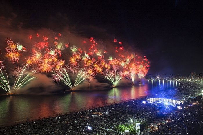 Rio de Janeiro mantém, por enquanto, planos de Carnaval e Réveillon