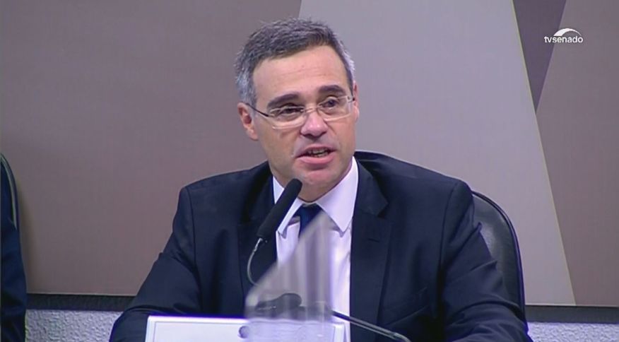Foi aprovado hoje (1º)  o nome do ex-ministro da Justiça e ex-advogado-geral da União André Mendonça pela Comissão de Constituição de Justiça (CCJ) do Senado Federal