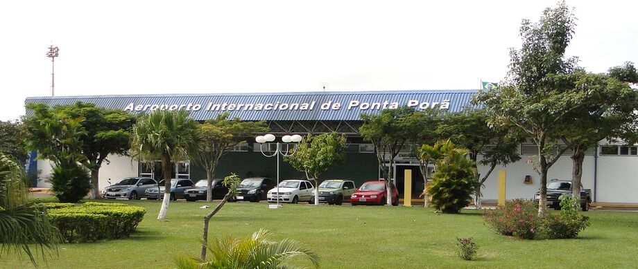Fachada do Aeroporto Internacional de Ponta Porã.
