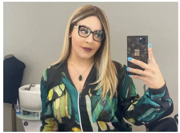 A drag queen Gloria Groove se caracteriza como Marília Mendonça em 'Show dos Famosos'