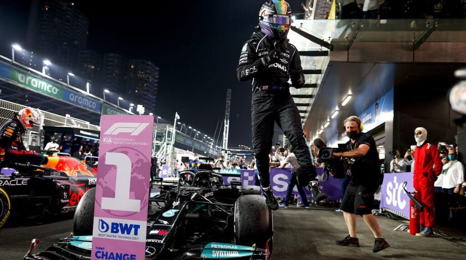 Hamilton domina último treino livre e fica em 1º; Verstappen termina em 2º