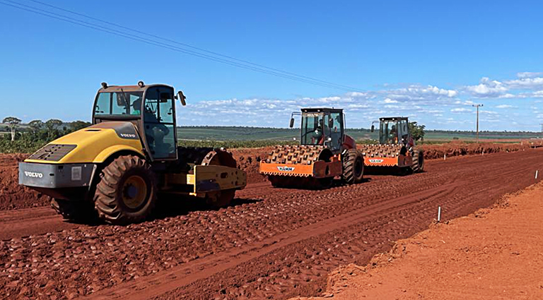 A Agesul (Agência Estadual de Gestão de Empreendimentos de Mato Grosso do Sul) assinou contrato de R$ 28,6 milhões em setembro com a empresa Nosde Engenharia para executar obras de pavimentação asfáltica da rodovia MS-295, em Eldorado, sul do Estado